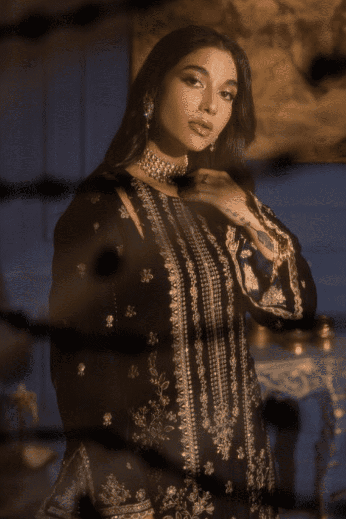 D2 - Meerat Luxury Velvet By Rakhna (Winter)