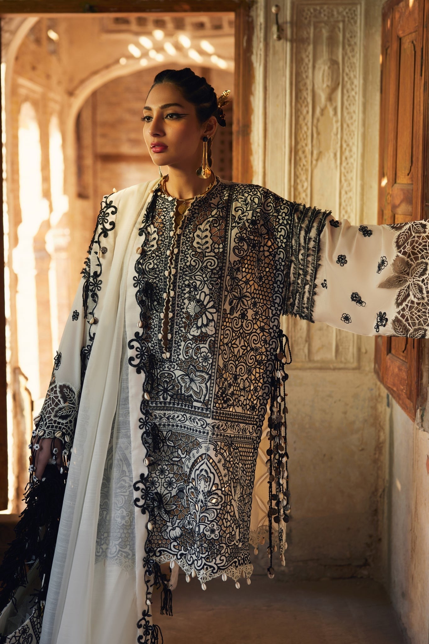 ISLA - (EL25-02B) | Elan Lawn`25