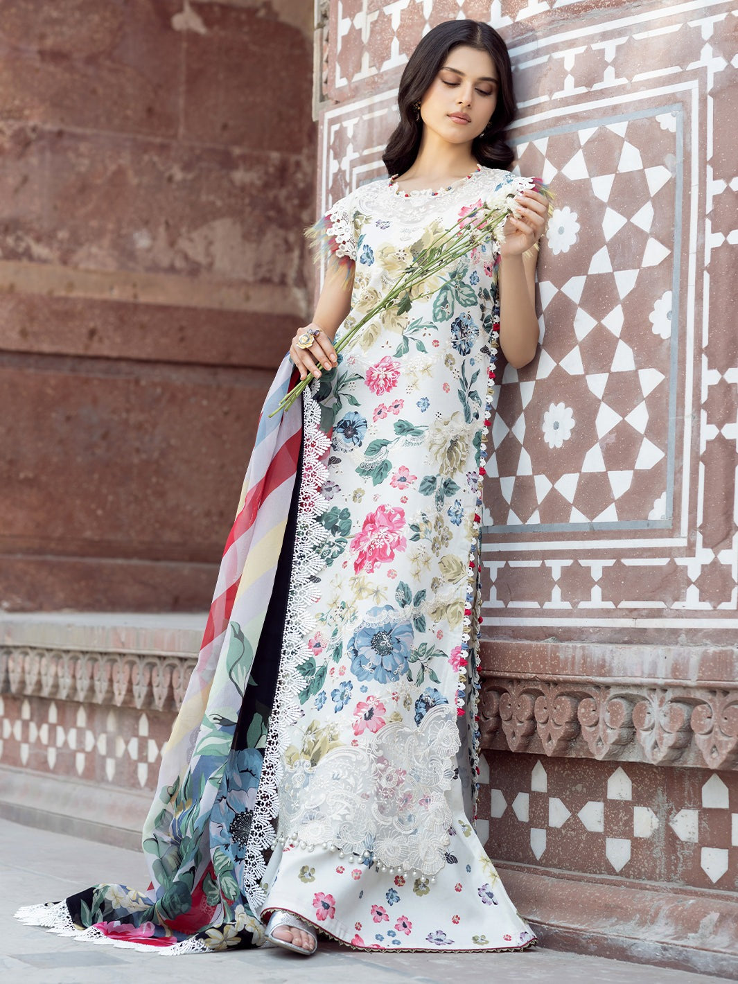 2081-A | NAQSH NAAZ Lawn`25 By BIN ILYAS