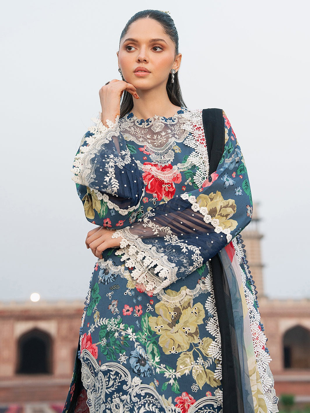 2081-B | NAQSH NAAZ Lawn`25 By BIN ILYAS