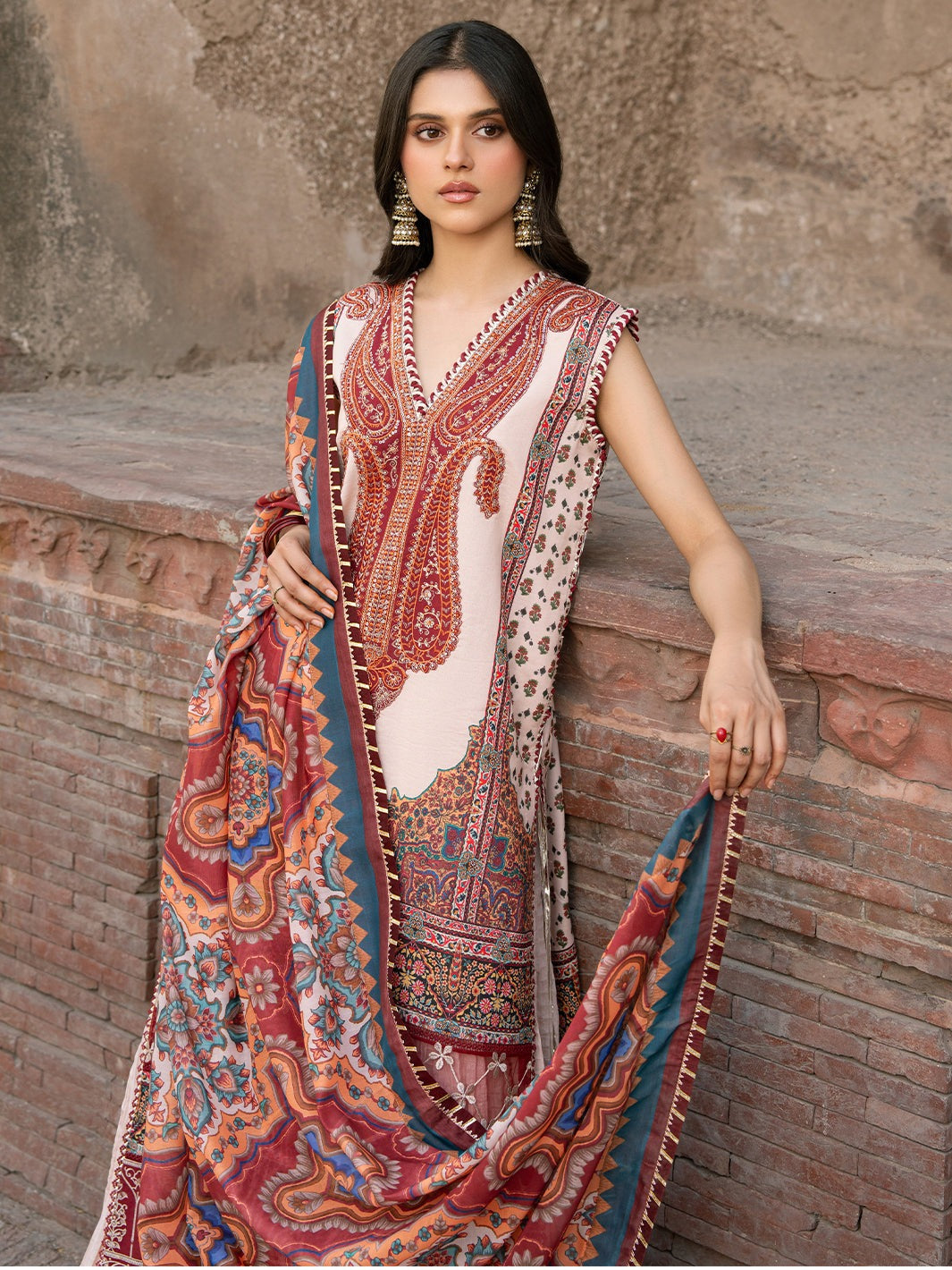 2083-A | NAQSH NAAZ Lawn`25 By BIN ILYAS