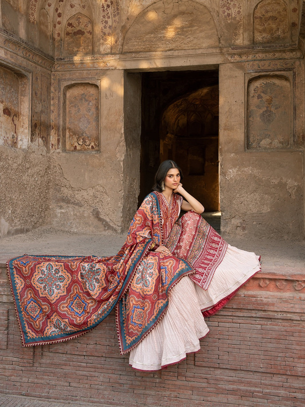 2083-A | NAQSH NAAZ Lawn`25 By BIN ILYAS