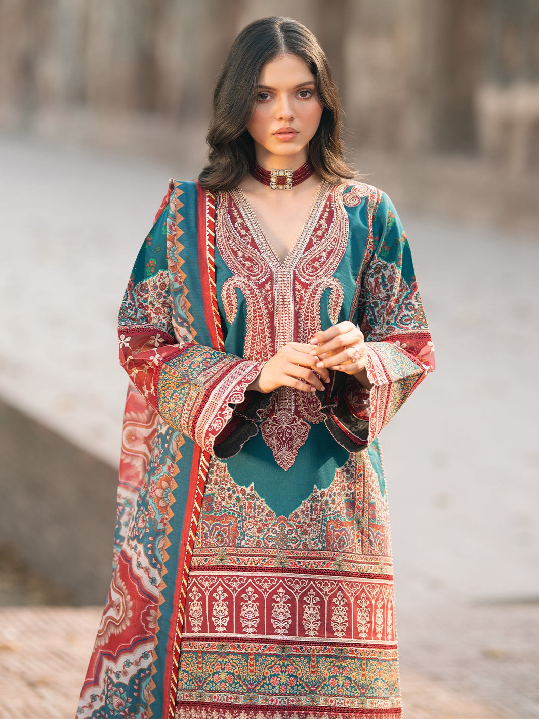 2083-B | NAQSH NAAZ Lawn`25 By BIN ILYAS