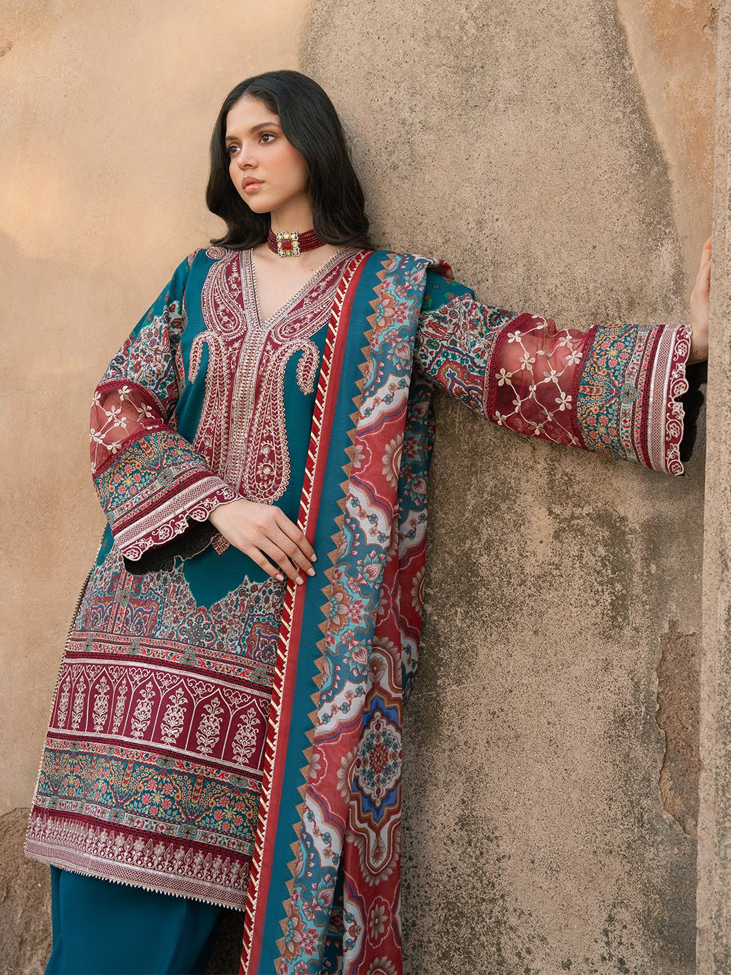 2083-B | NAQSH NAAZ Lawn`25 By BIN ILYAS