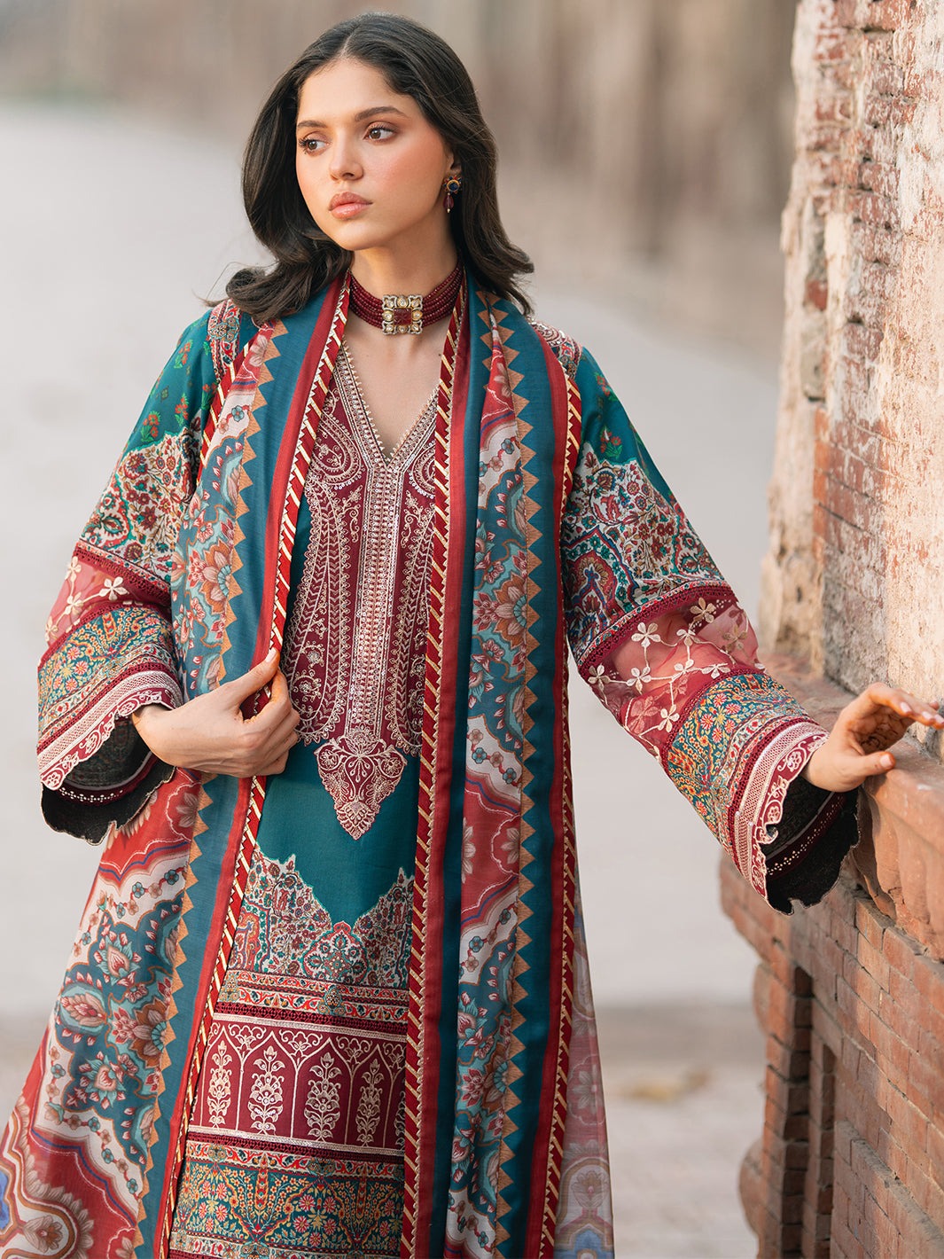 2083-B | NAQSH NAAZ Lawn`25 By BIN ILYAS