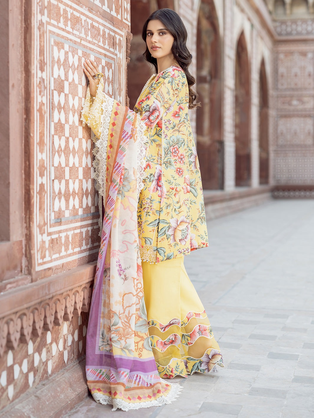 2085-A | NAQSH NAAZ Lawn`25 By BIN ILYAS