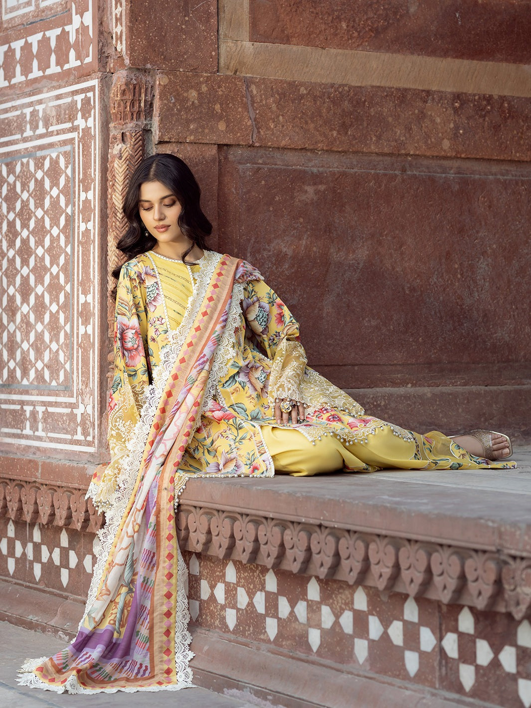 2085-A | NAQSH NAAZ Lawn`25 By BIN ILYAS