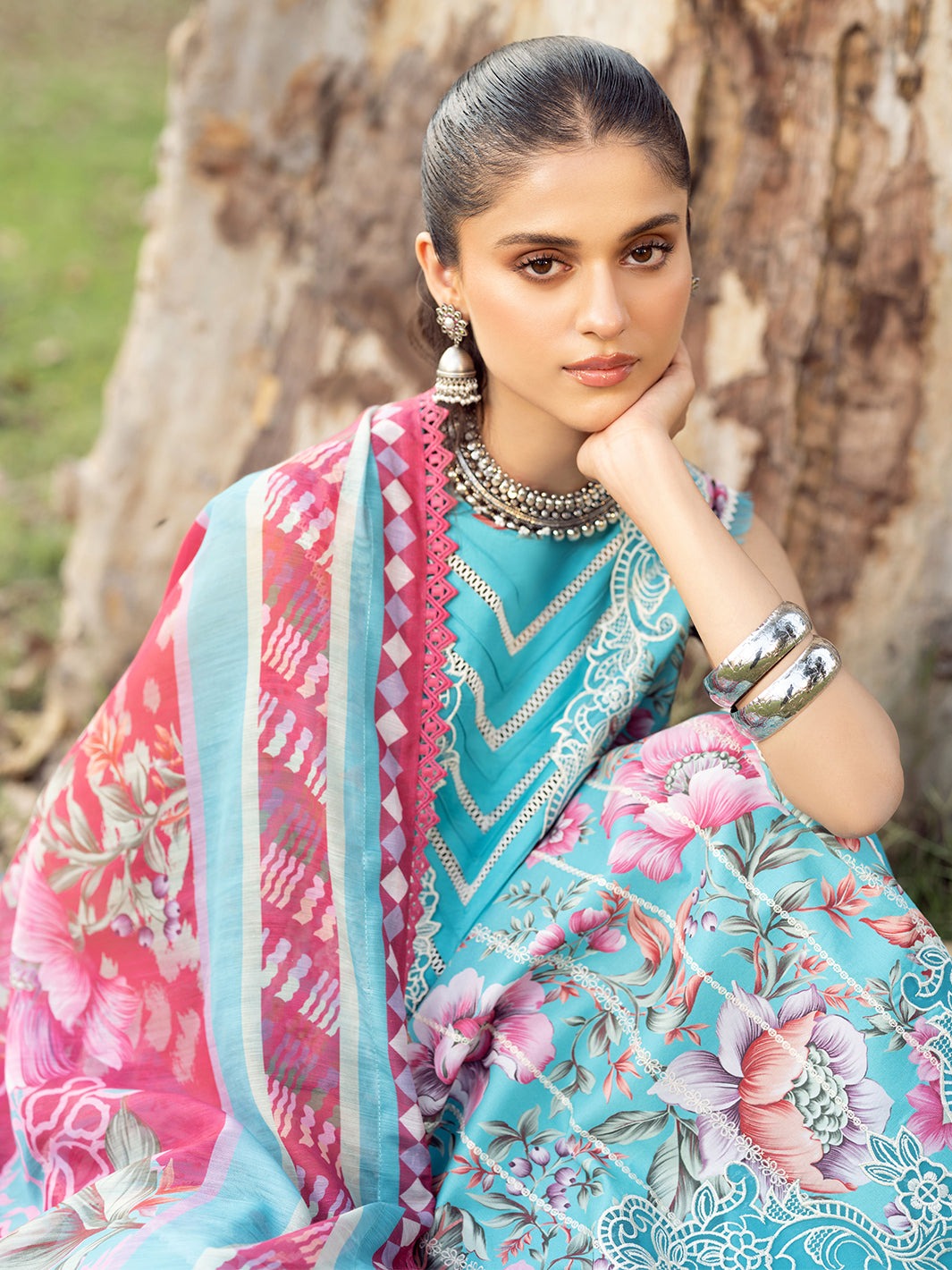 2085-B | NAQSH NAAZ Lawn`25 By BIN ILYAS