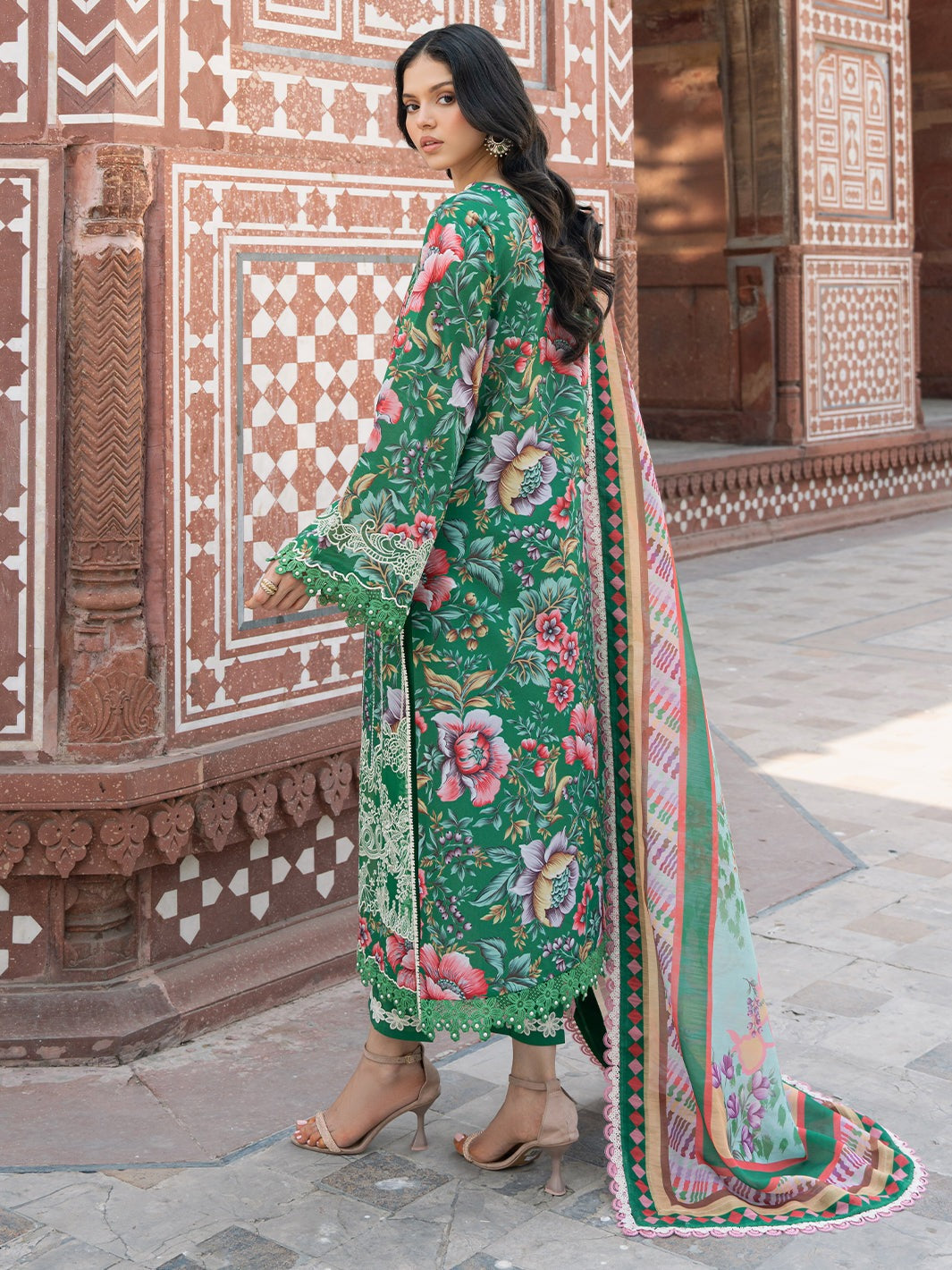 2085-D | NAQSH NAAZ Lawn`25 By BIN ILYAS