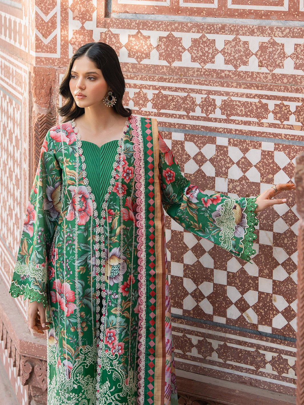 2085-D | NAQSH NAAZ Lawn`25 By BIN ILYAS