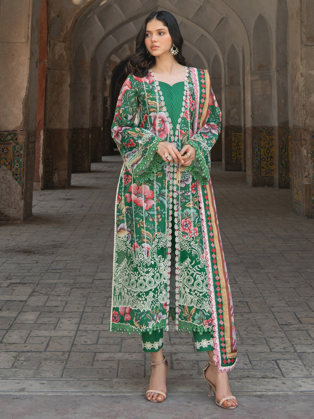 2085-D | NAQSH NAAZ Lawn`25 By BIN ILYAS