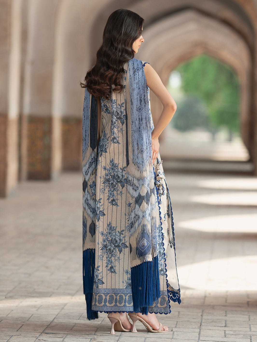 2087-A | NAQSH NAAZ Lawn`25 By BIN ILYAS