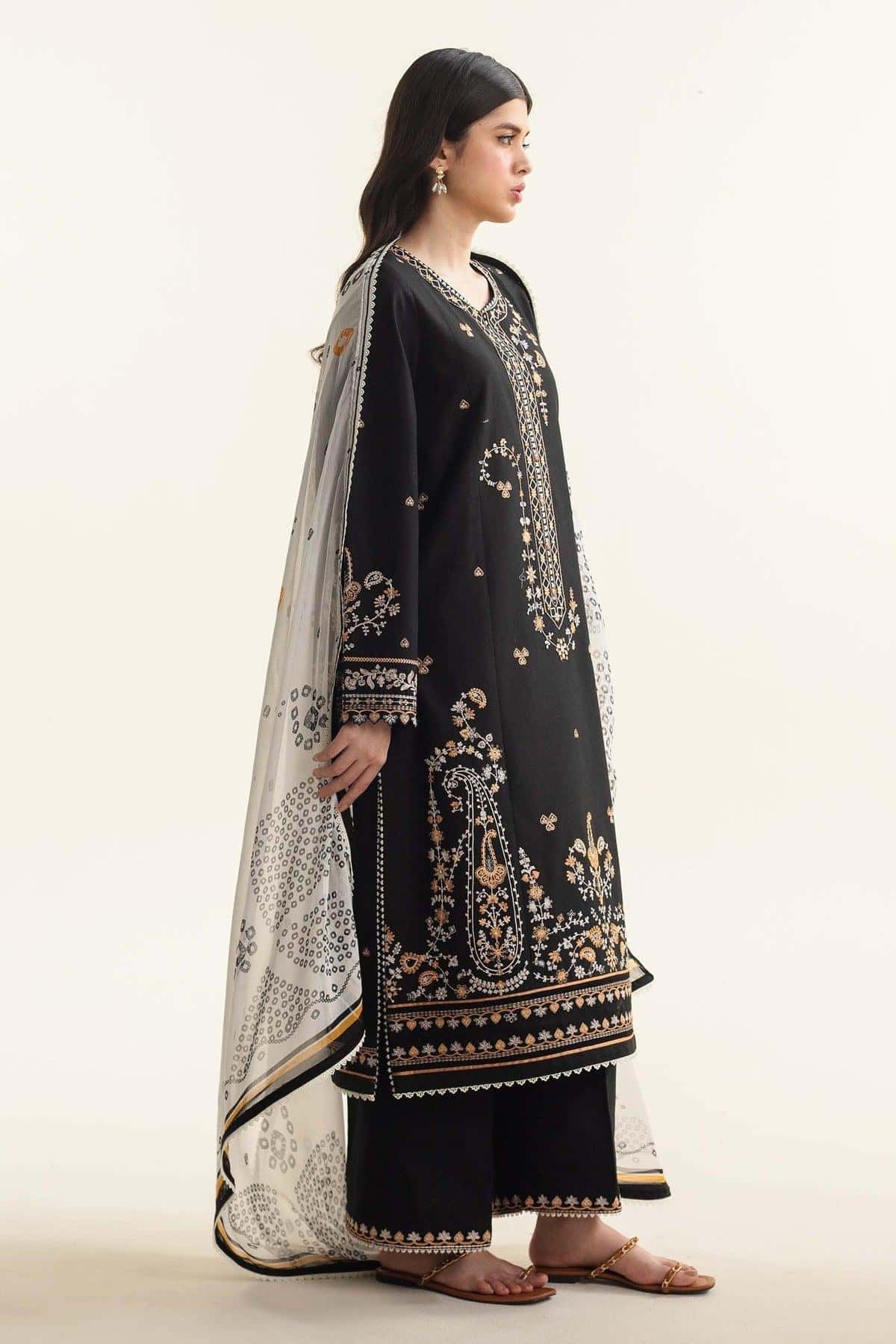 ARELA 7B - COC0 II By Zara ShahJahan