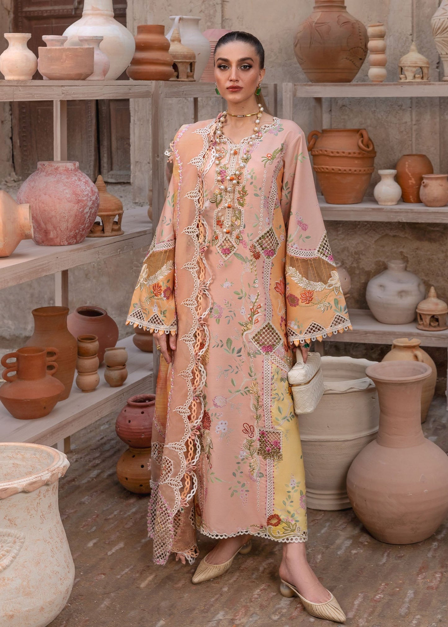 D4B- BONJOUR AND BLOOM| TASAWAR By Crimson Lawn`25