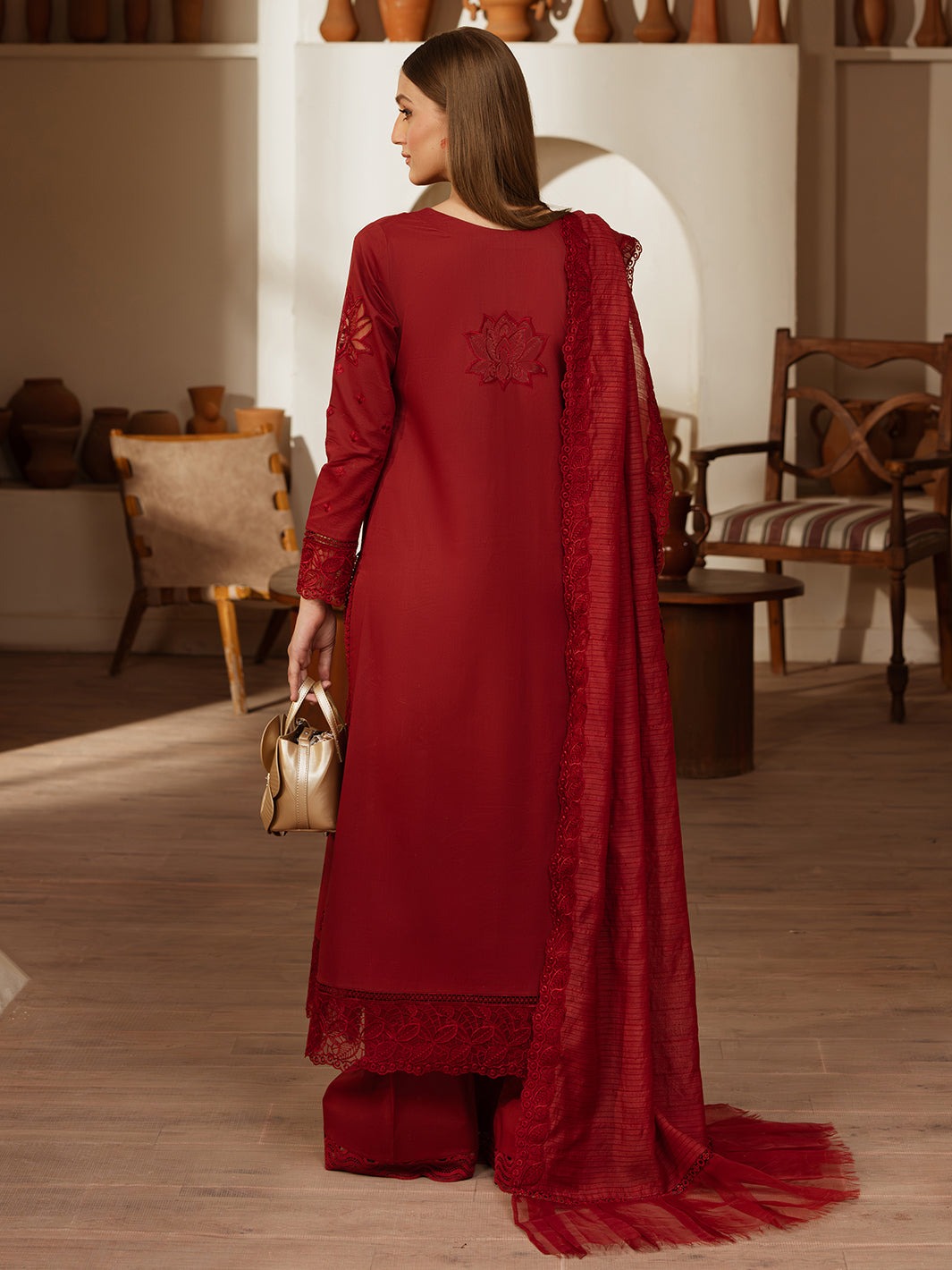 D8 - HOORAIN | Florence By Mahnur - Lawn`25