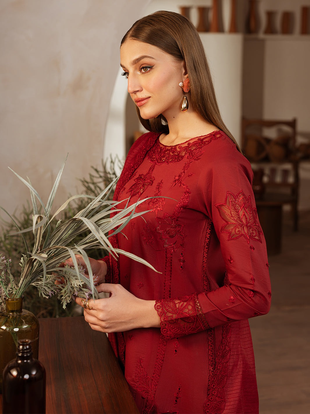 D8 - HOORAIN | Florence By Mahnur - Lawn`25