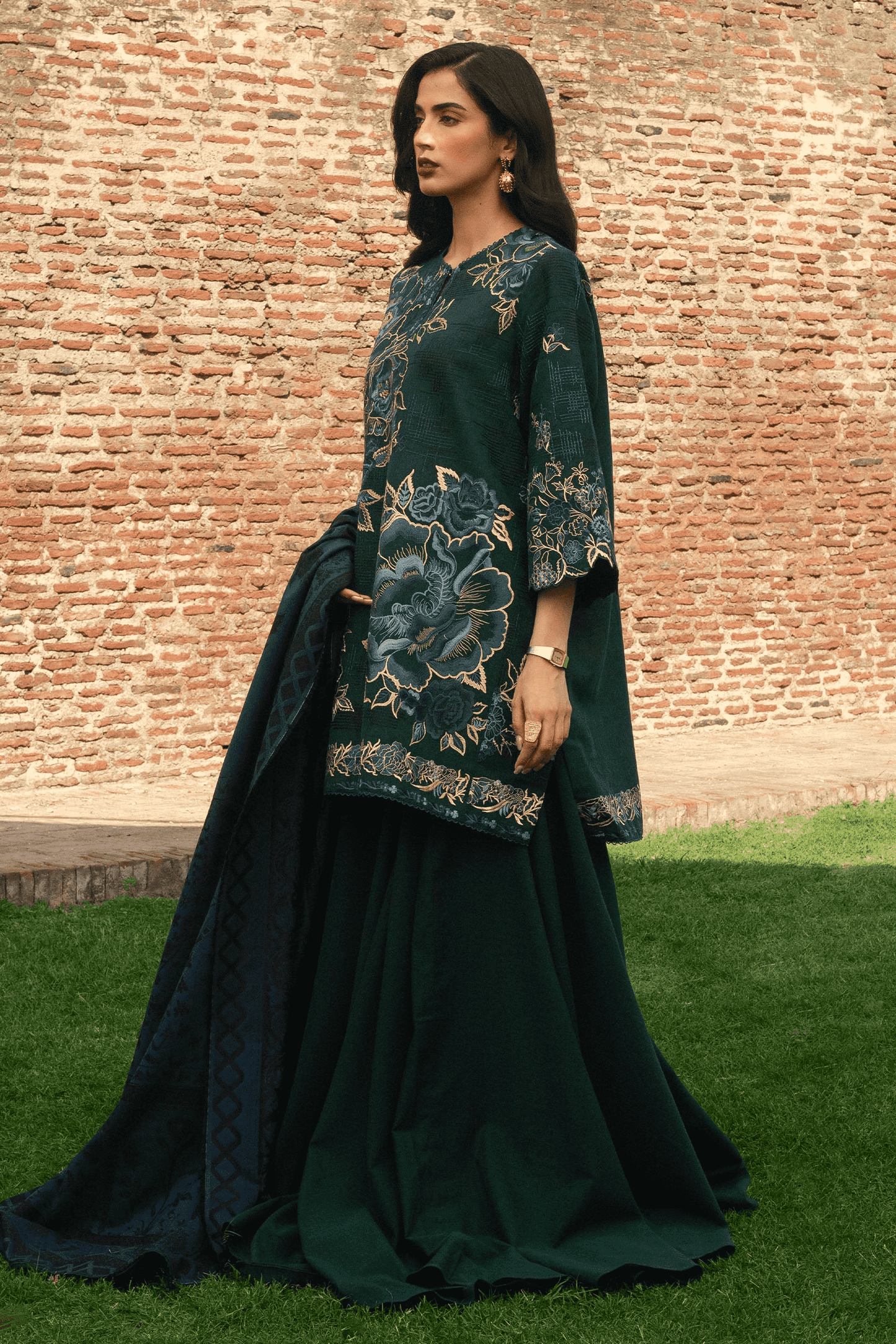 MINA D7 - Zara Shahjahan (Winter`24)