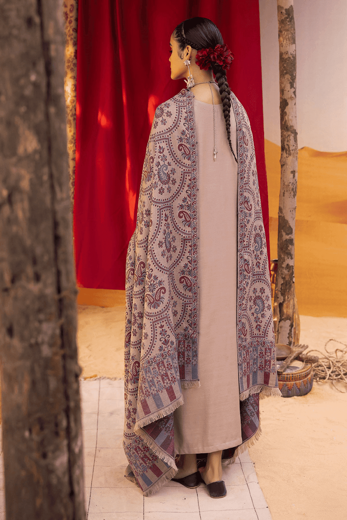 NE 62 - Nureh Exclusive Shawl (Winter)