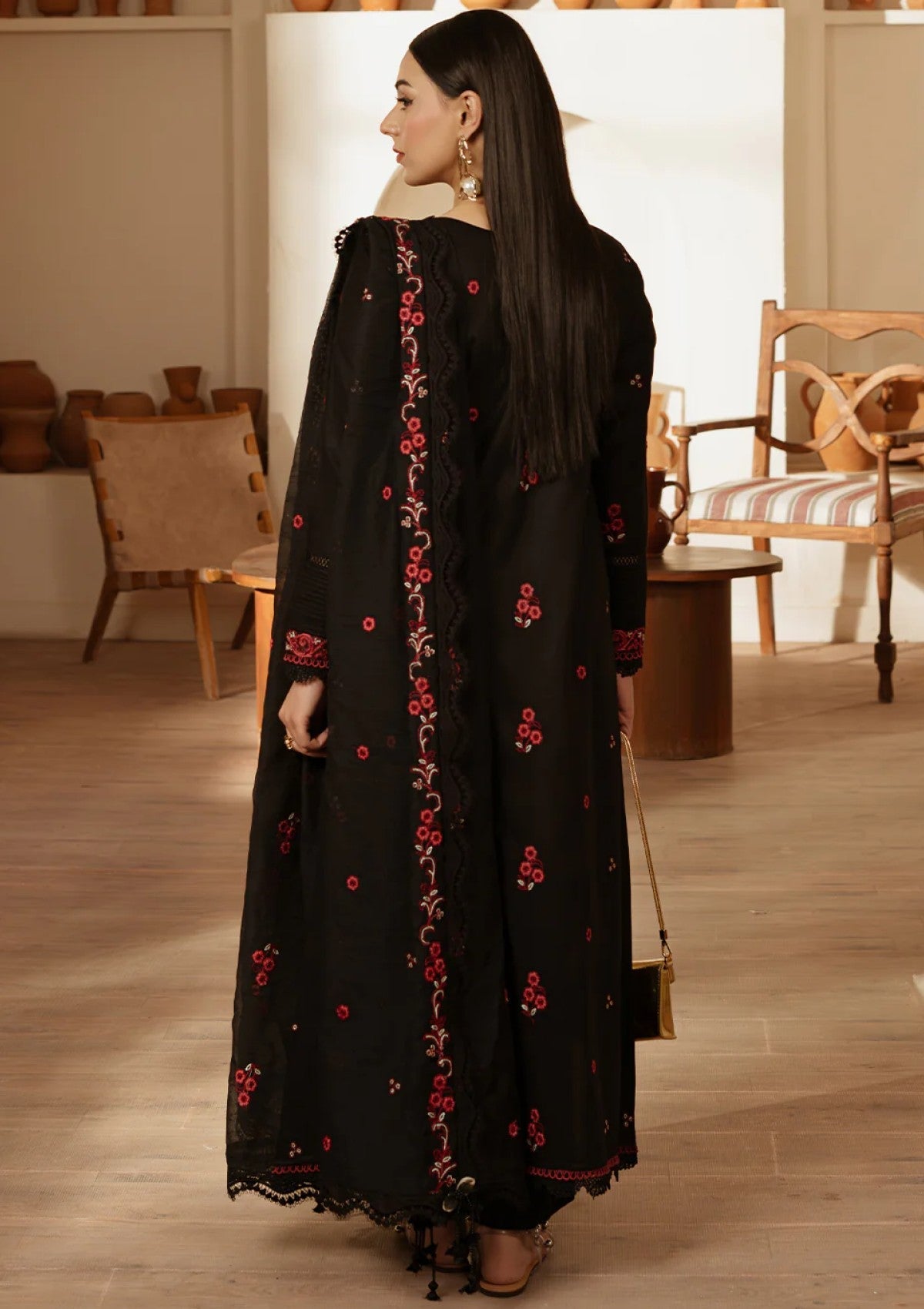 Unstitched | 3 Piece | Embroidered | Lawn Suit