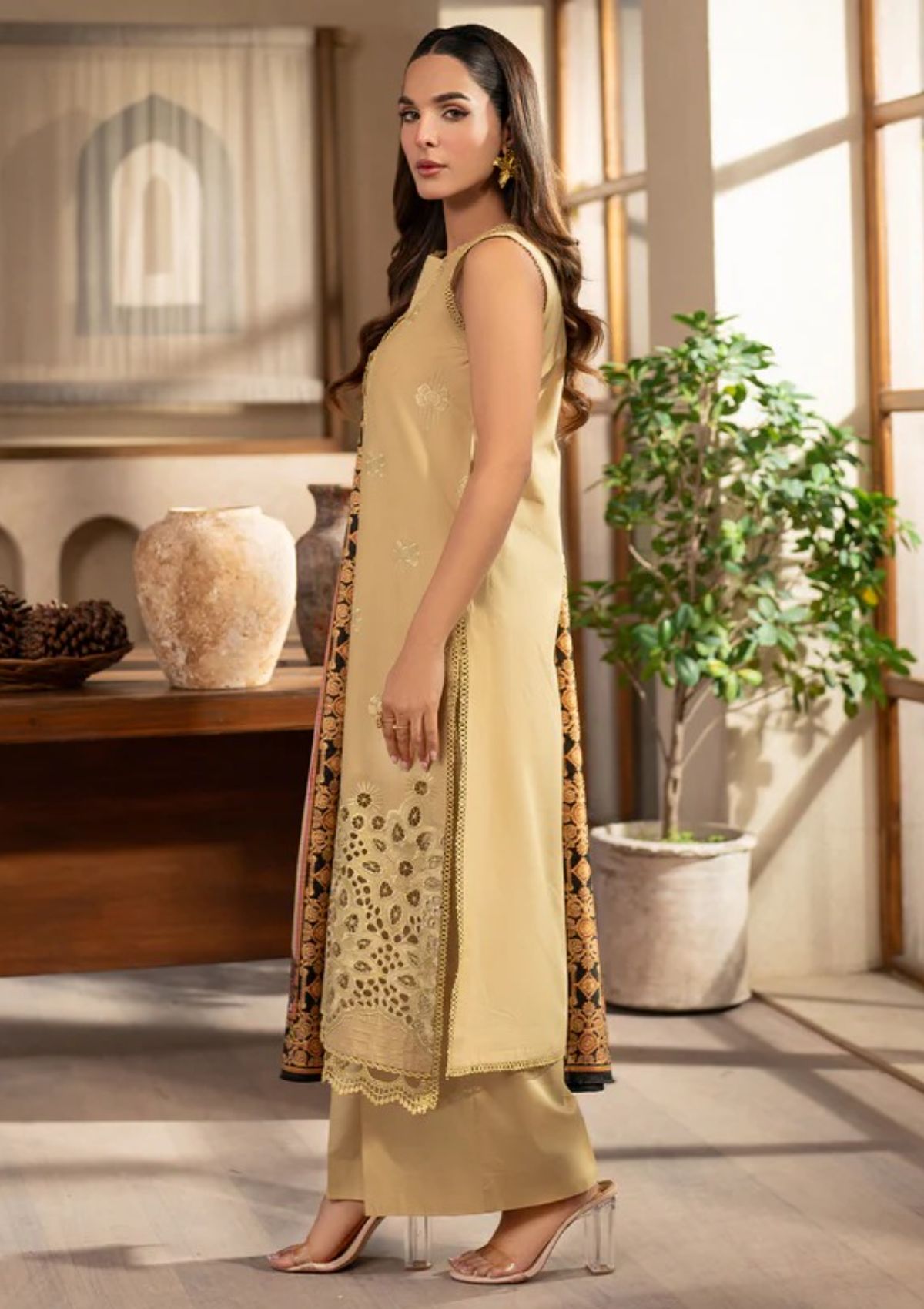 Unstitched | 3 Piece | Embroidered | Lawn Suit