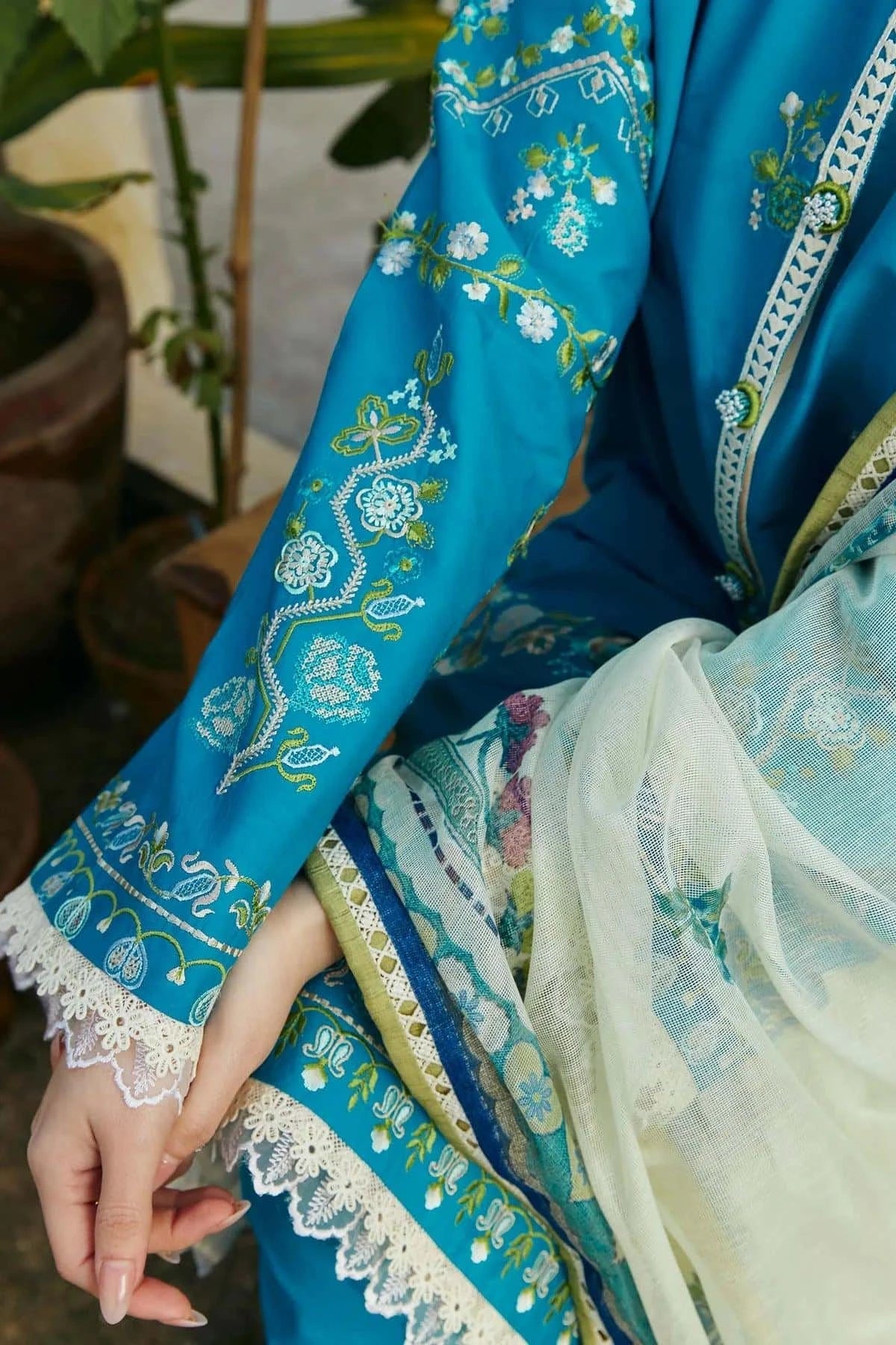 Coco by Zara Shahjahan Embroidered Lawn Unstitched 3Pc 08B ZOYA