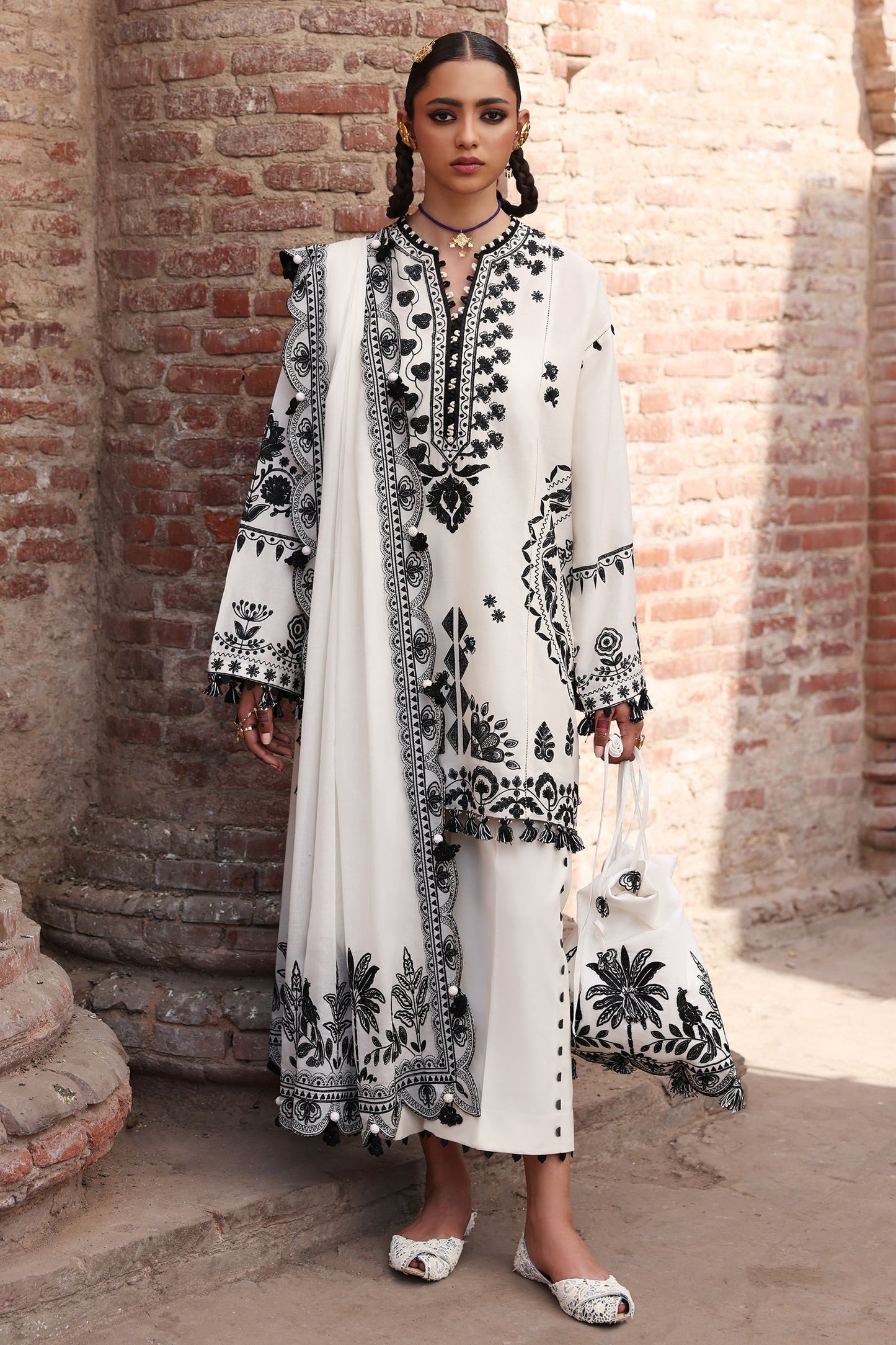 D8-ZARMINA | ZAHA Unstitched Festive Lawn`25