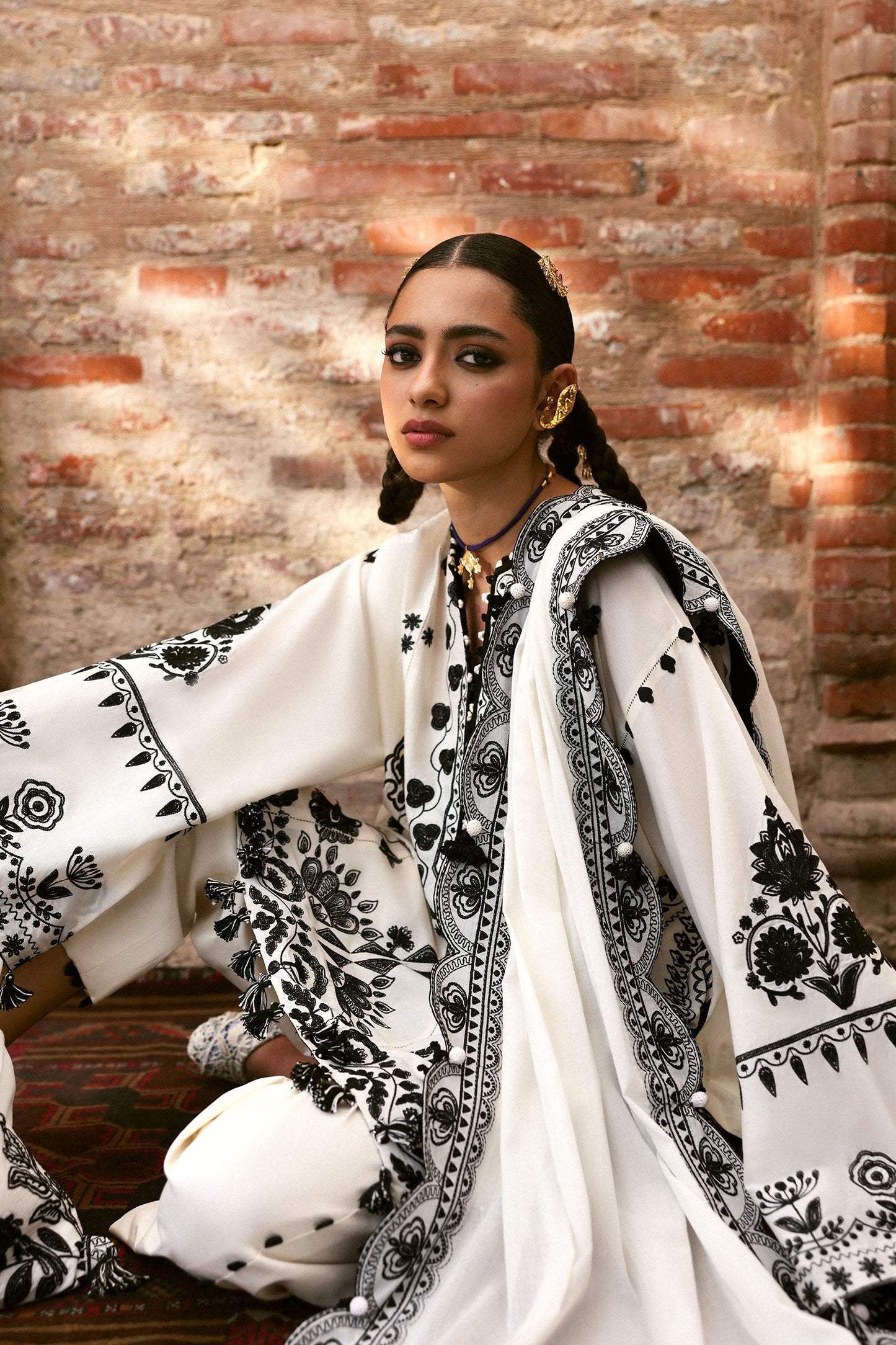 D8-ZARMINA | ZAHA Unstitched Festive Lawn`25