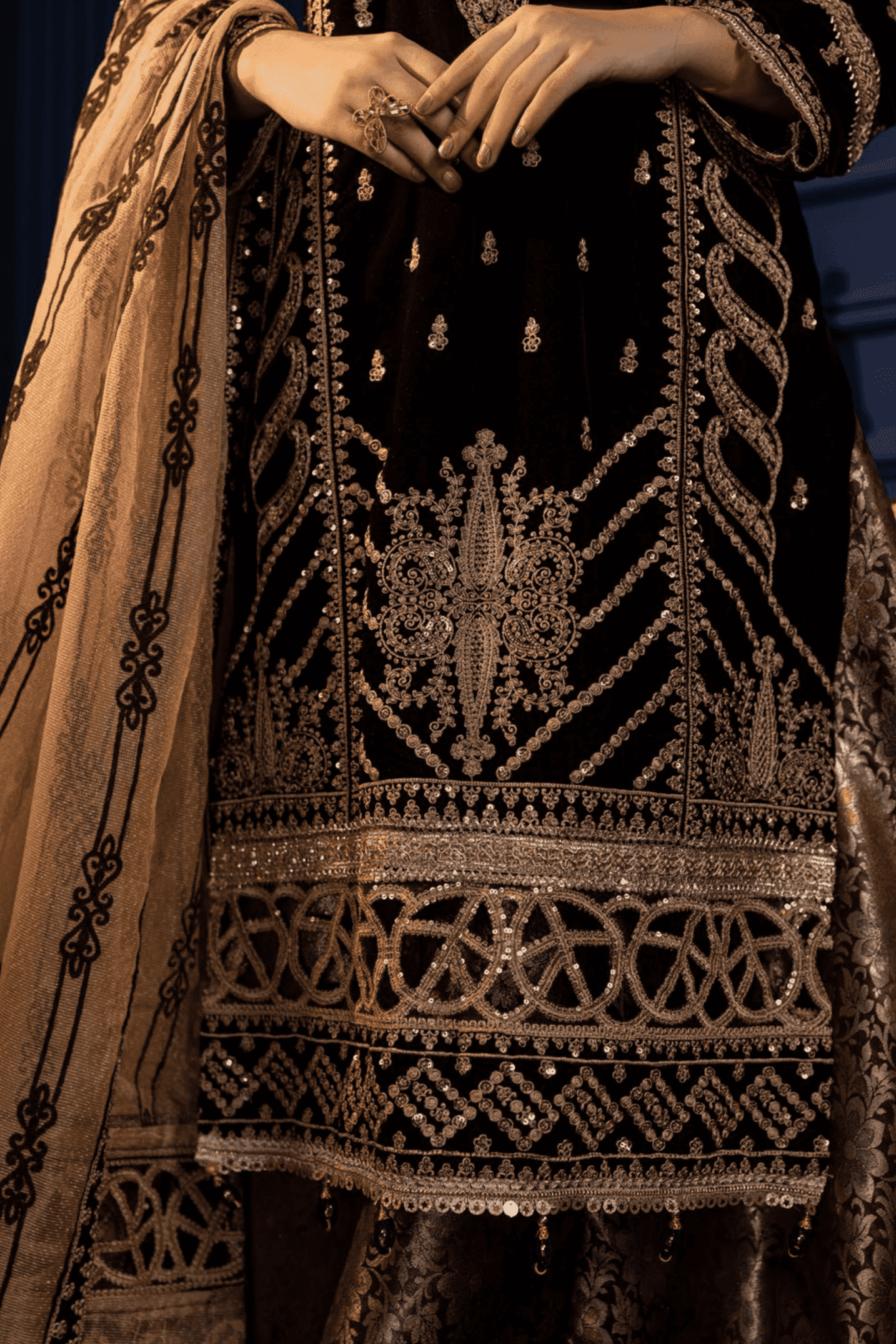 D1 - Meerat Luxury Velvet By Rakhna (Winter)