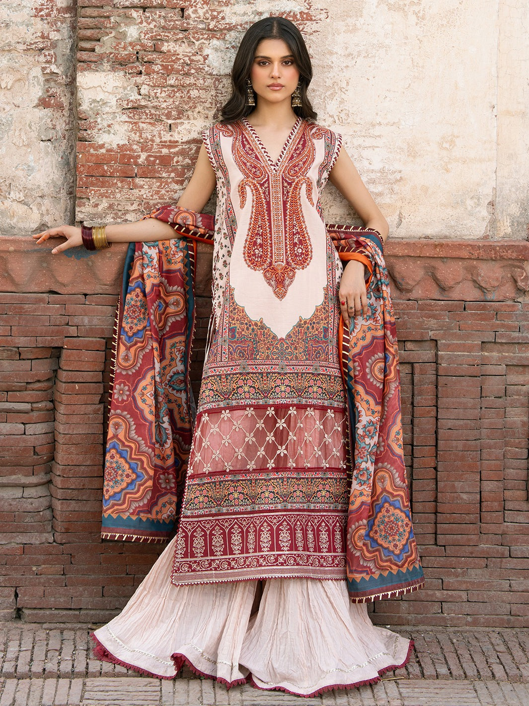2083-A | NAQSH NAAZ Lawn`25 By BIN ILYAS