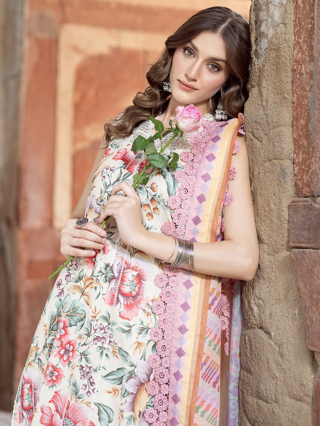 2085-C | NAQSH NAAZ Lawn`25 By BIN ILYAS