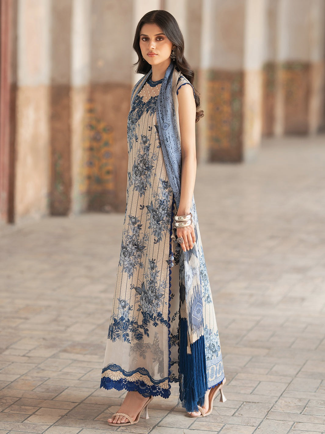 2087-A | NAQSH NAAZ Lawn`25 By BIN ILYAS