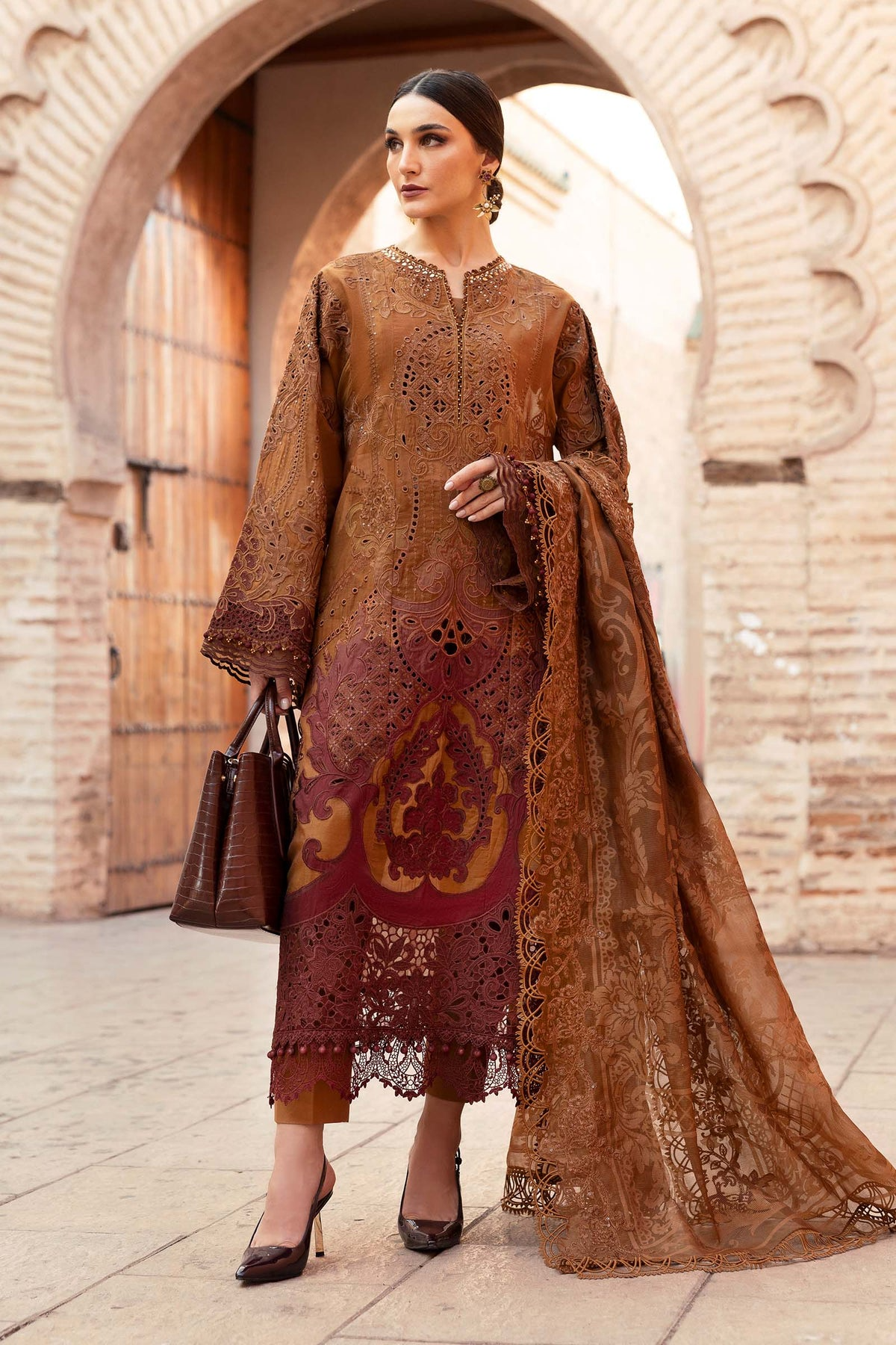 2501-B | Voyage a Luxe Embroidered Lawn By Maria.B