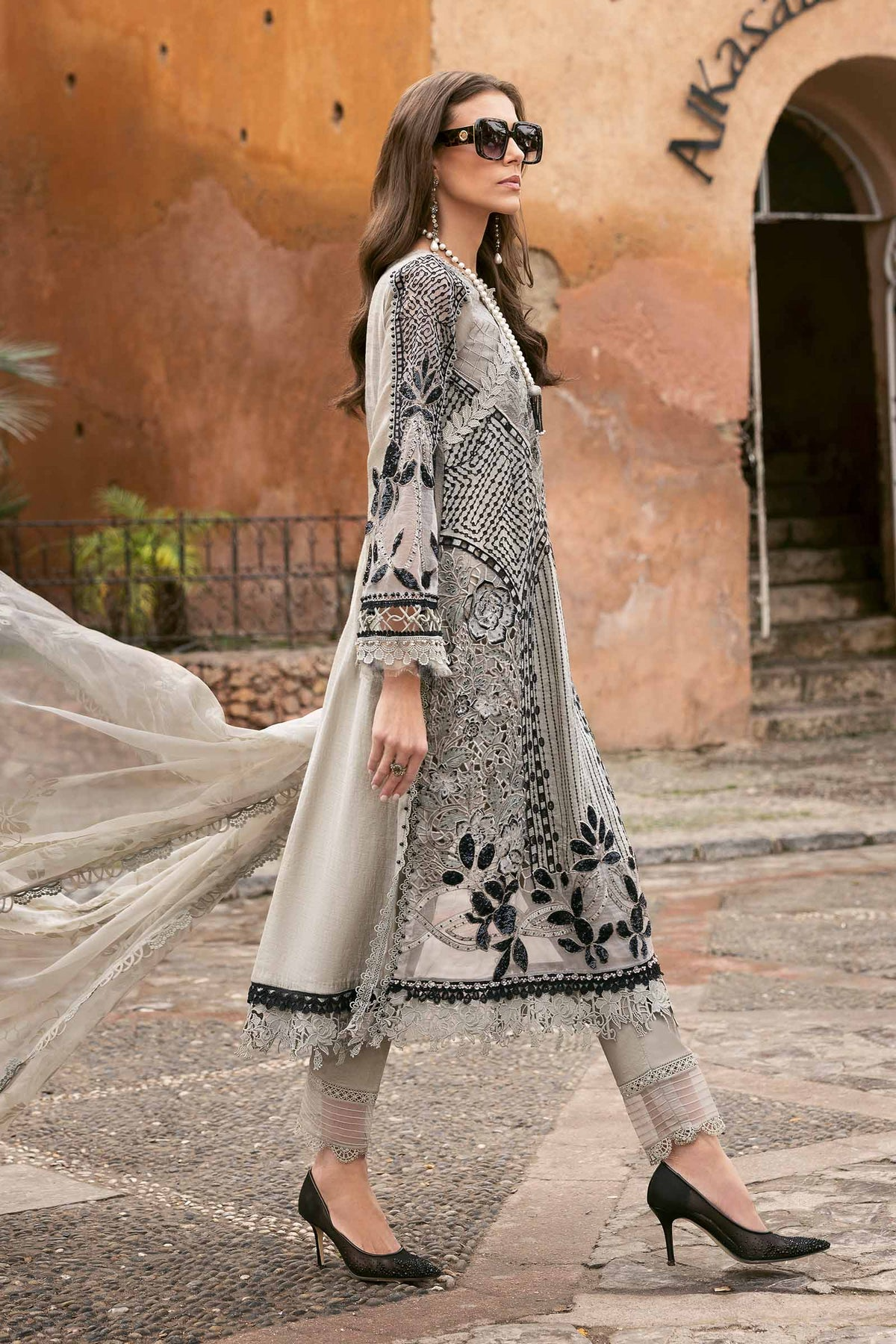 2510-B | Voyage a Luxe Embroidered Lawn By Maria.B