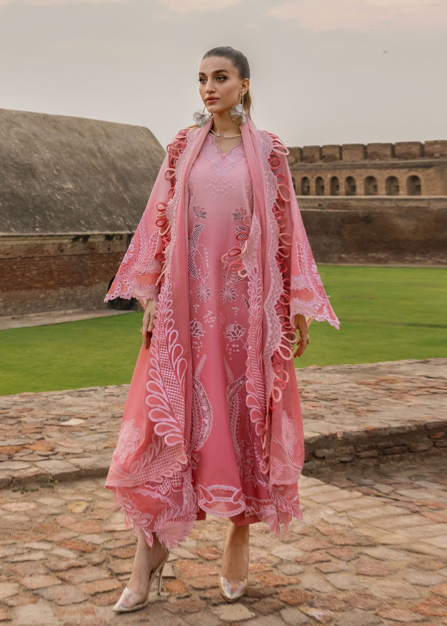 D1B-ALL THINGS OMBRE | TASAWAR  By Crimson Lawn`25