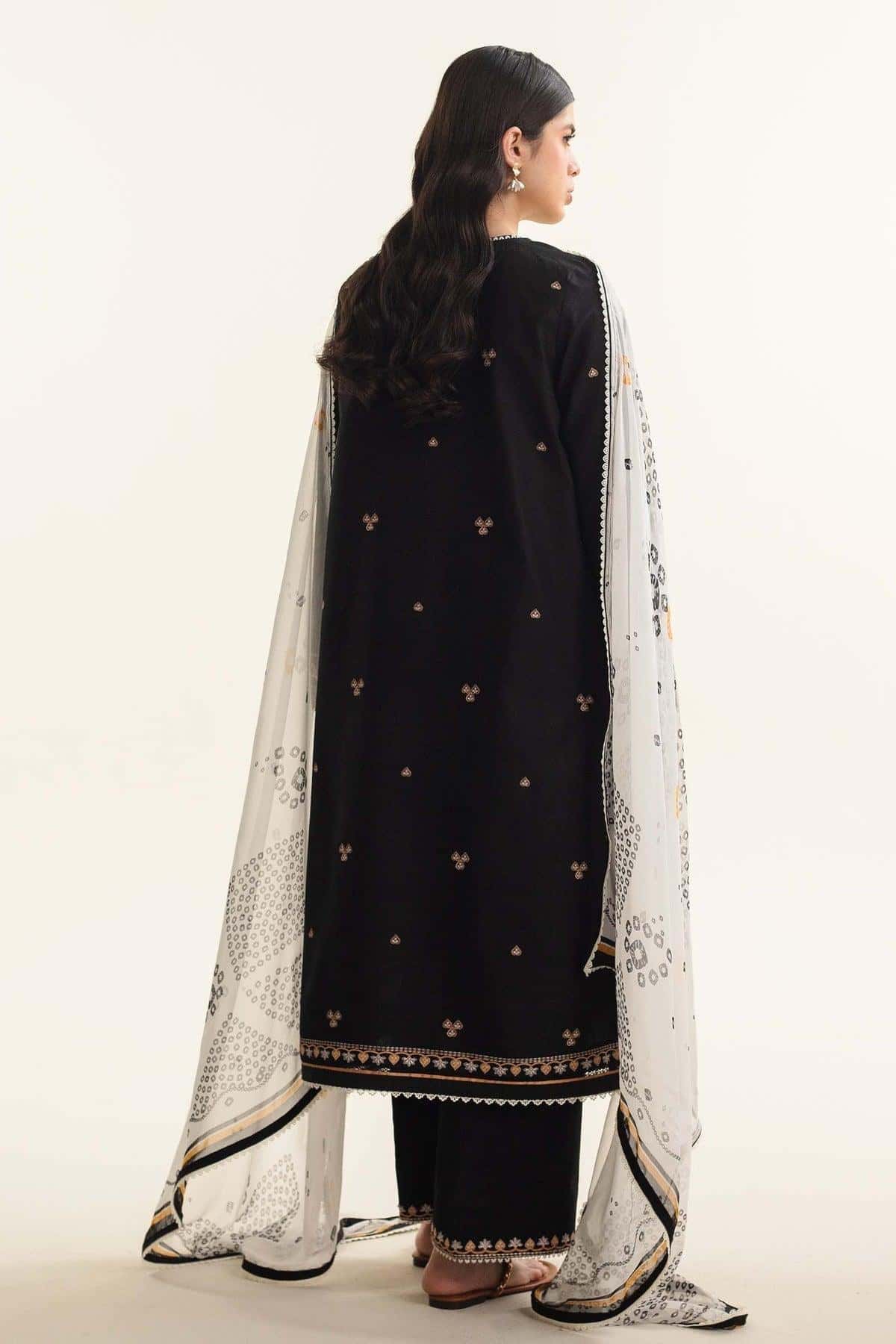 ARELA 7B - COC0 II By Zara ShahJahan