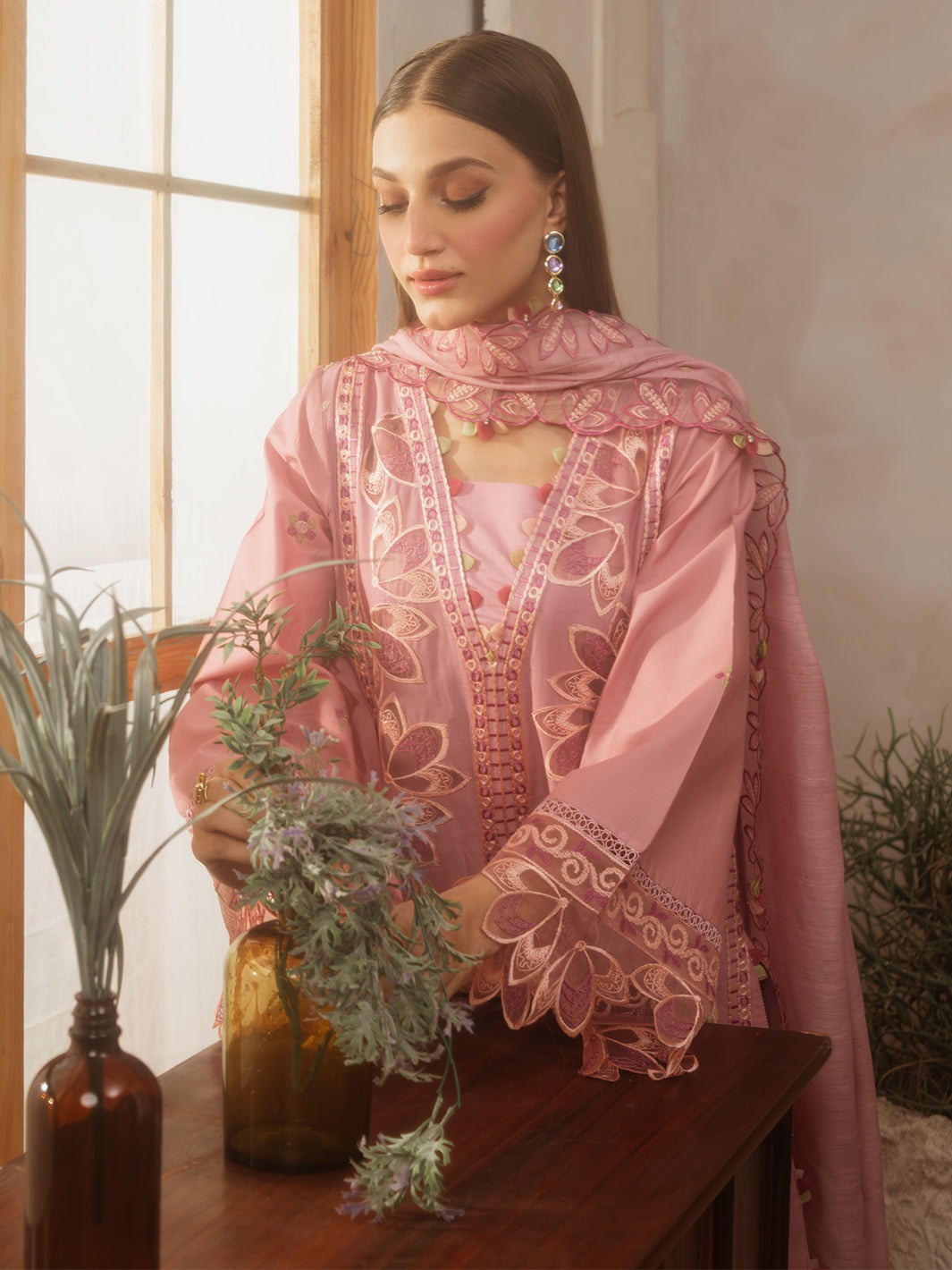 D1A - AZMEY | Florence By Mahnur - Lawn`25
