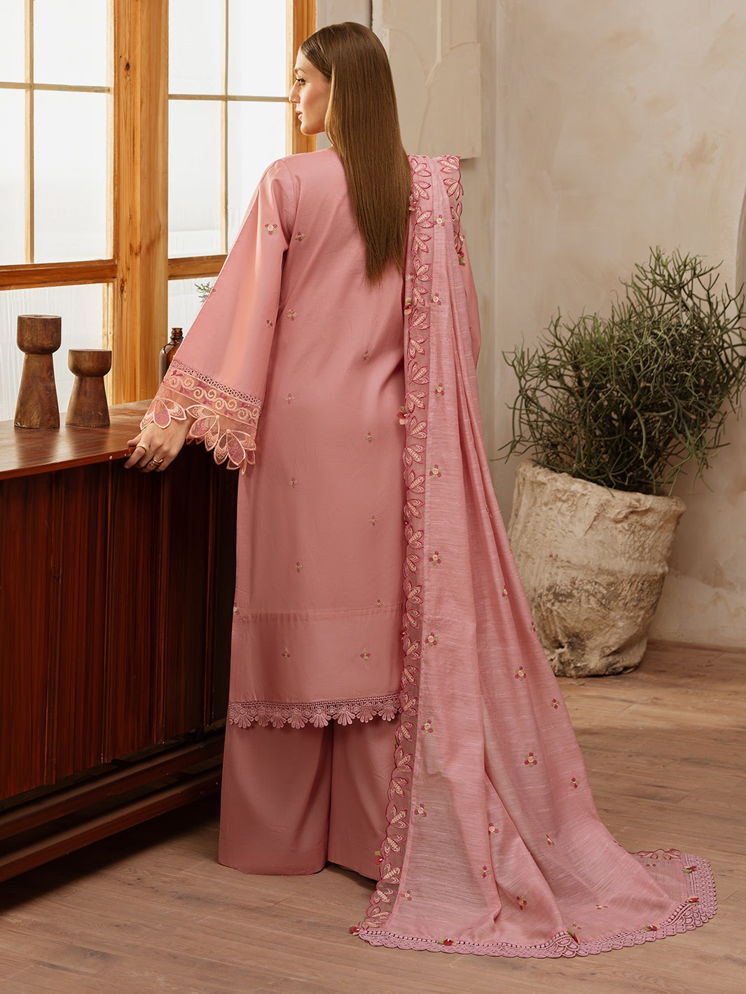 D1A - AZMEY | Florence By Mahnur - Lawn`25