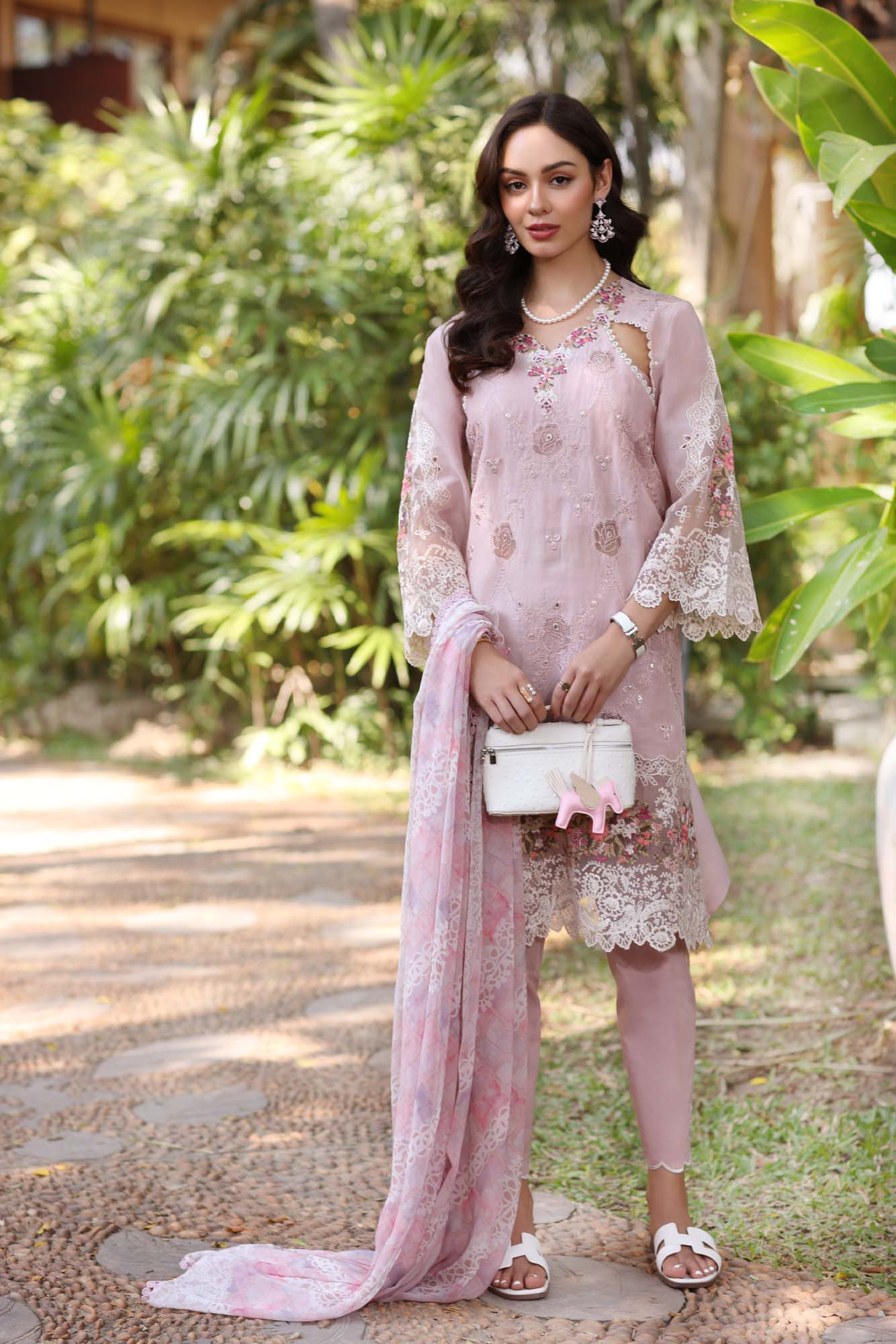 D8-A | Noor Eid Luxury Handwork Laserkaari Lawn`25