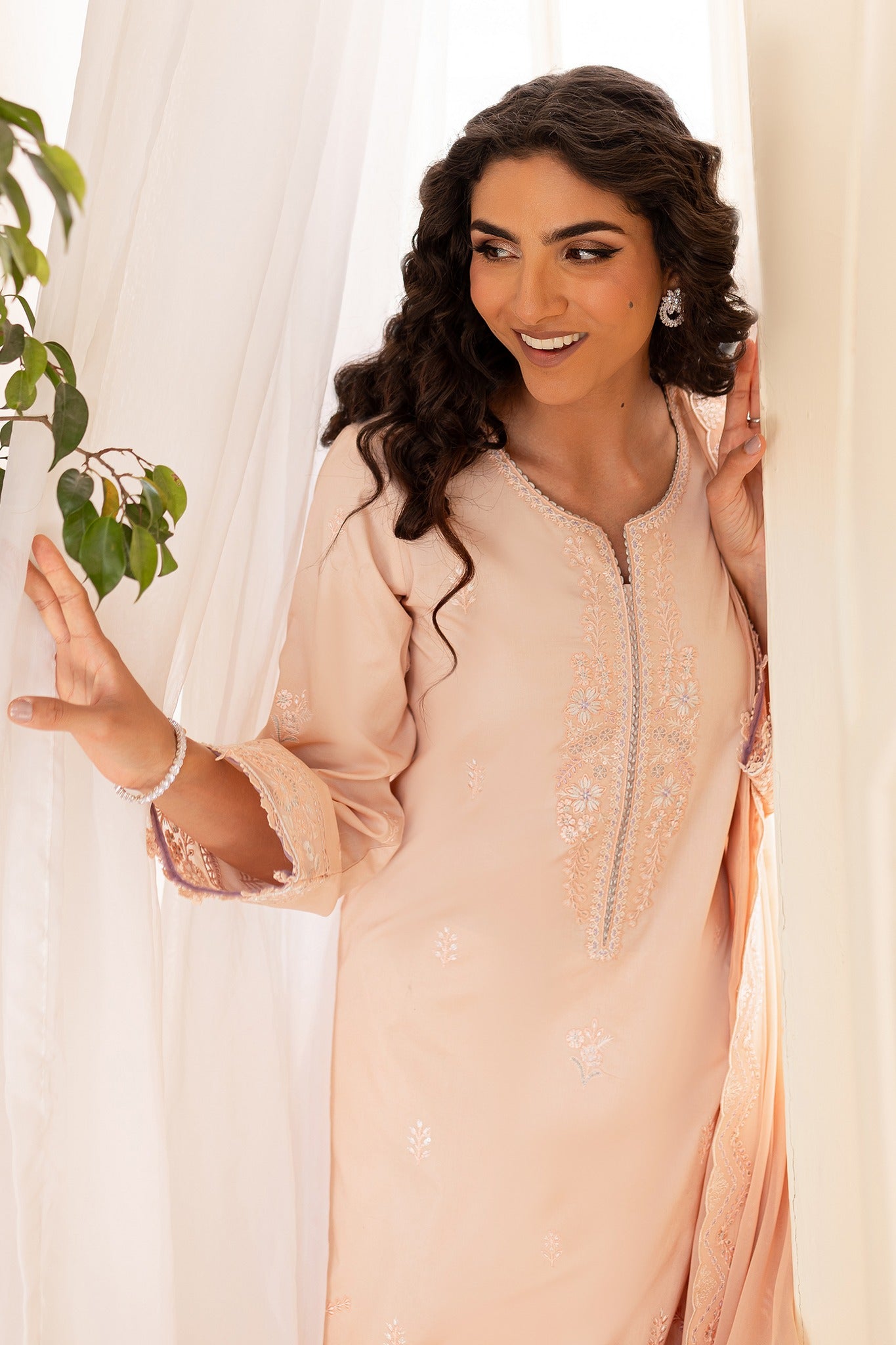 D04-IZZA | NAYAB By SERAN Eid Edit`25