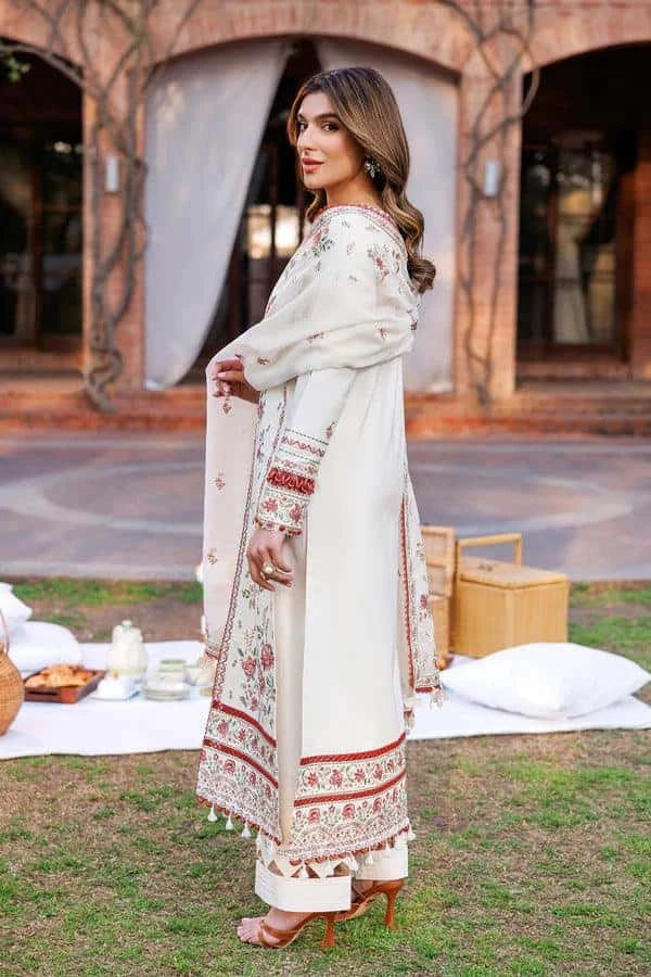 D06 Surreal White - Kaavish By Farasha Luxury Lawn'24