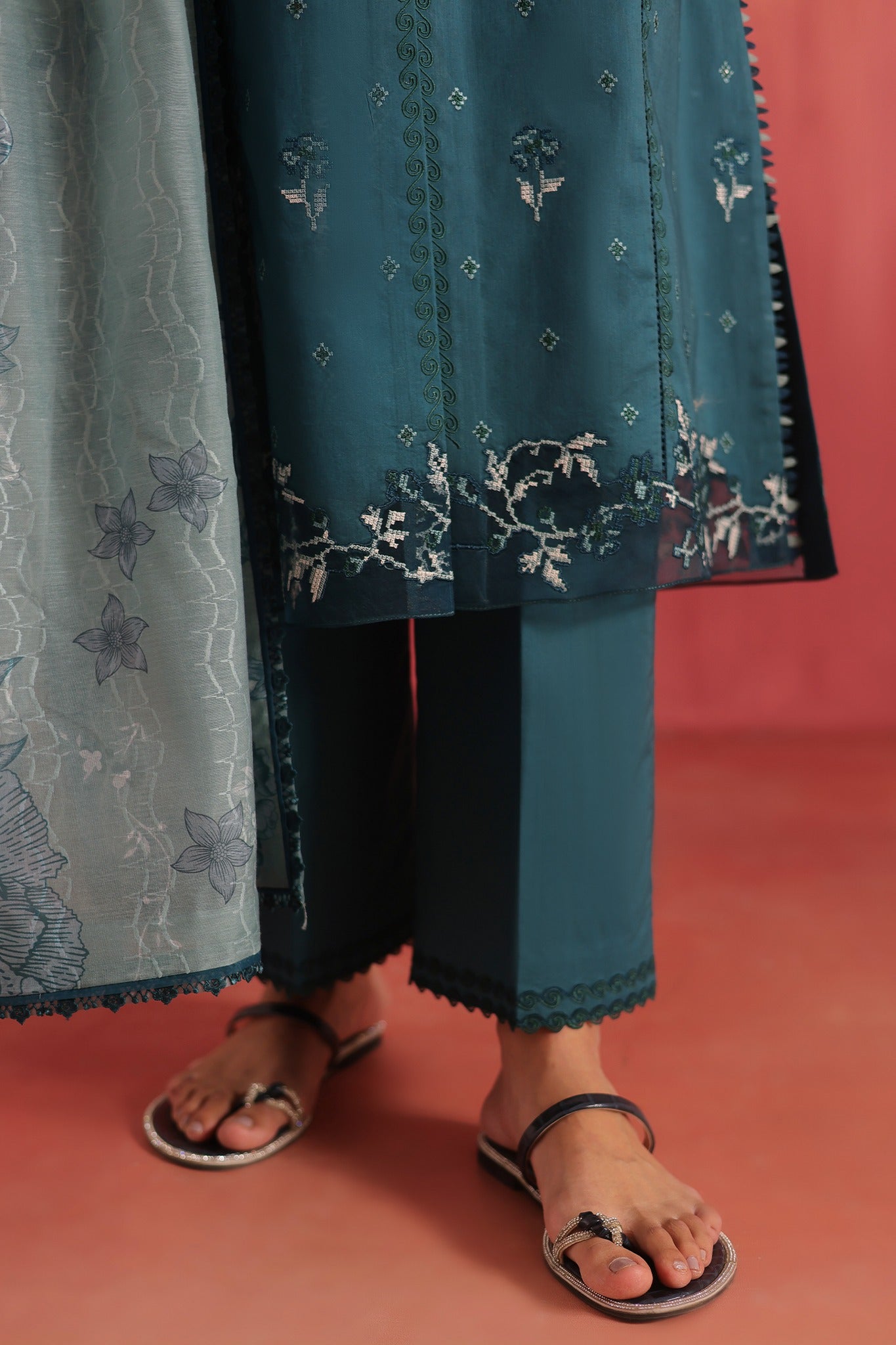 D09-TINA | NAYAB By SERAN Eid Edit`25