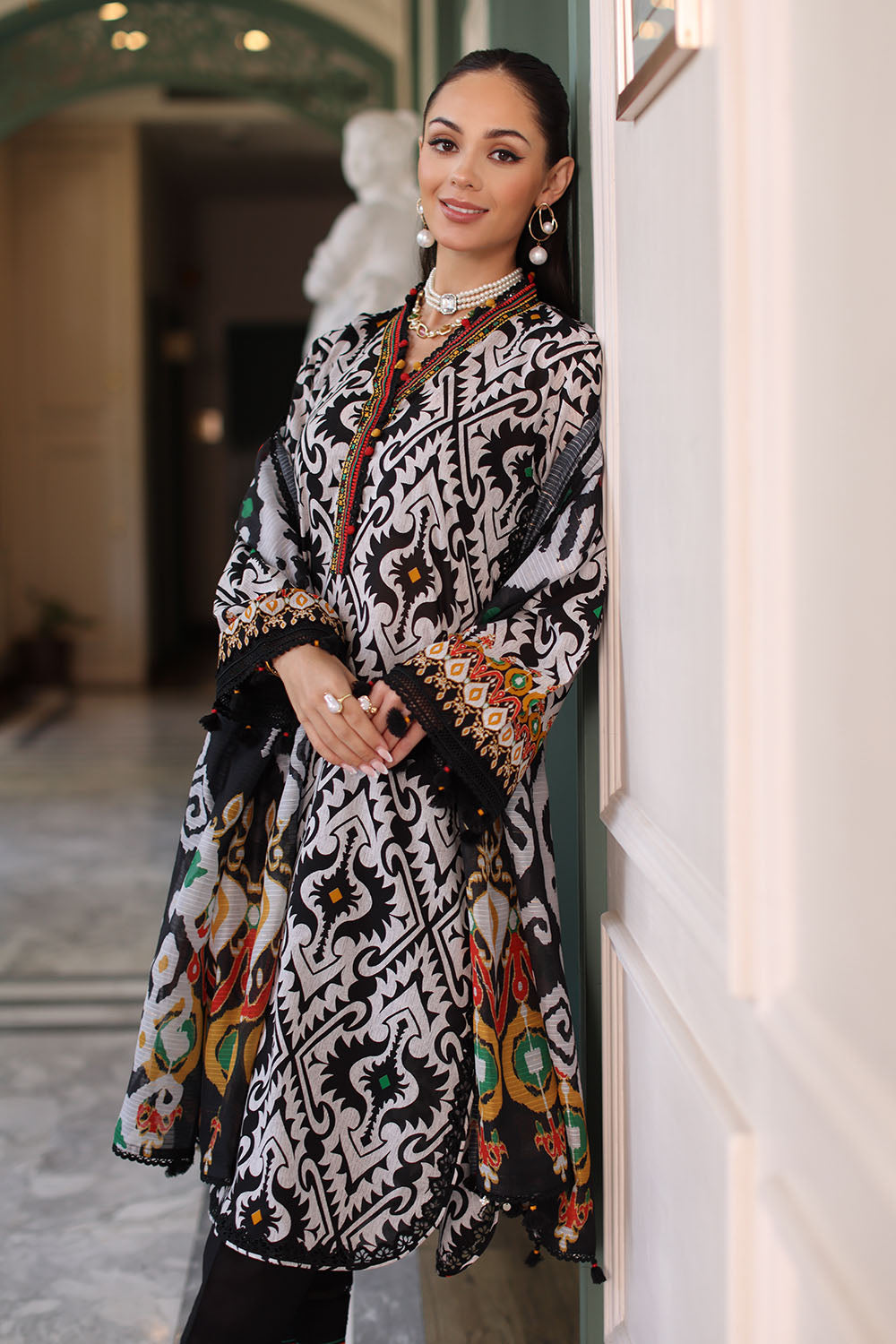 Unstitched | 3 Piece | Embroidered| Lawn Suit